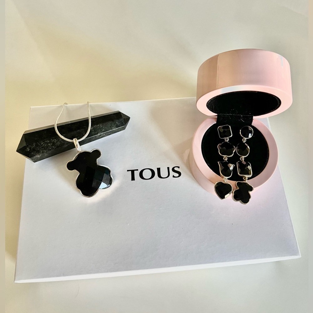 TOUS ONYX QUARTZ MOTIF LONG EARRINGS